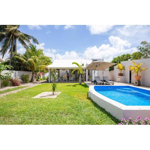 Quaint 4BDR villa with pool in Grand Gaube