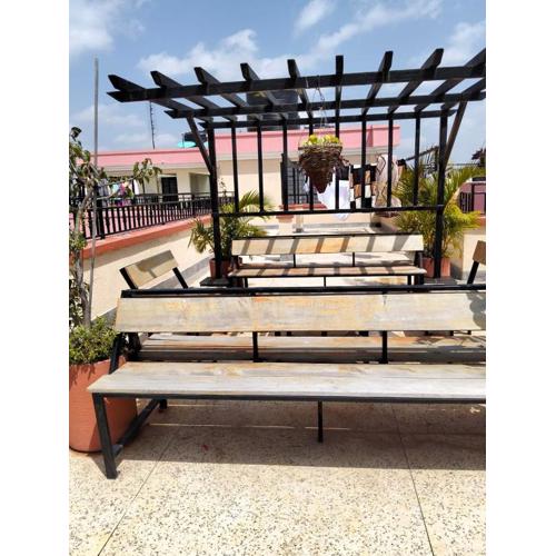 Queen Airport View Stay