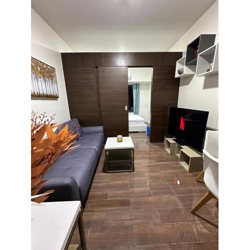 Queen size bed at Air Ayala Ave Makati