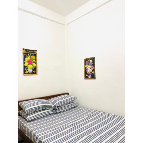 Queen's Room Rental 2