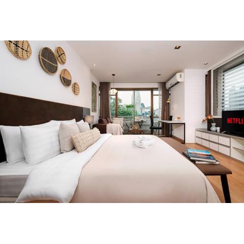 Quiet Asoke/Nana BTS Retreat w/ Skyline & Gym/Park