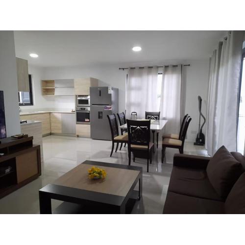 Rabbit Holiday - 3 Bedrooms Apt- 8 mins walk to the beach