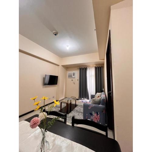 Radiance Manila Bay Bayview Comfort with Pool & Pet-Friendly