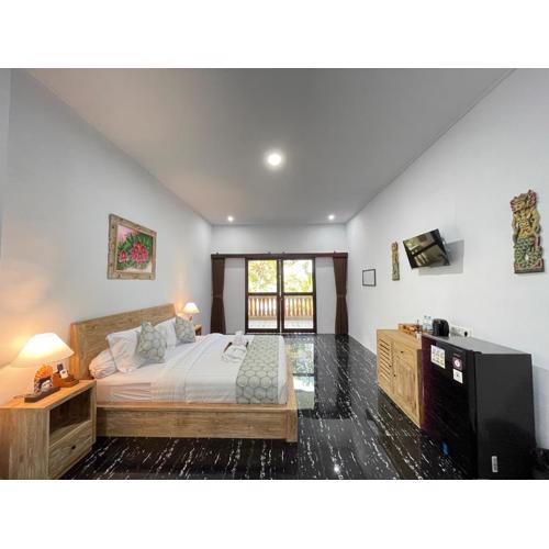 Rai Wood Carver and Homestay