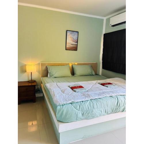 Rainbow Room No 10 Front of Haad Rin Queen Ferry