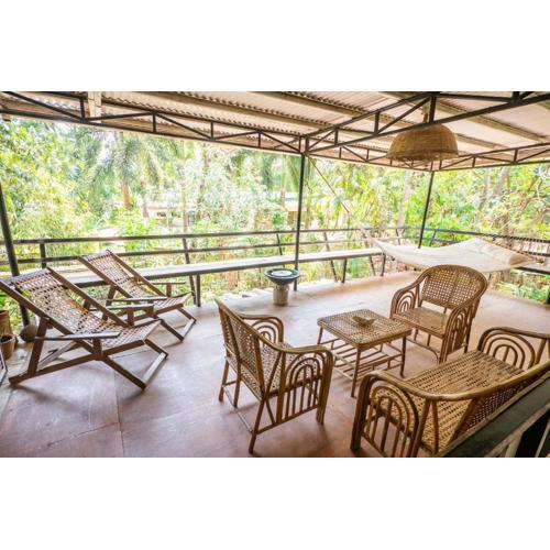 RAINFOREST Nest Self-Service Home in Subic Bay - Monkeys, Bats, Roofdeck!