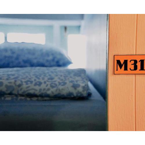 Rambuttri's Monday -Bunkbed Hostel