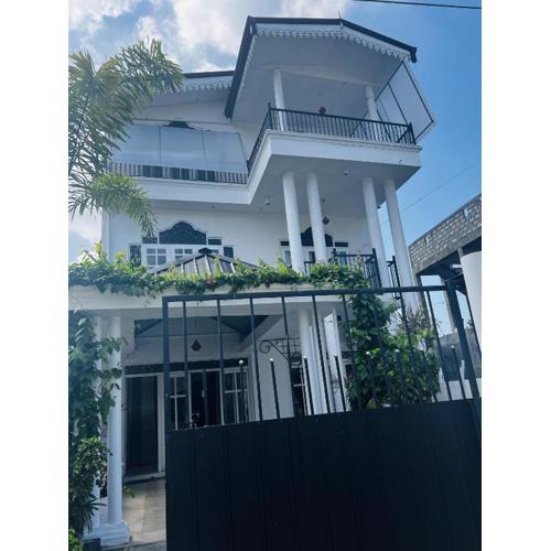 Ramlyn Guesthouse & Restaurant