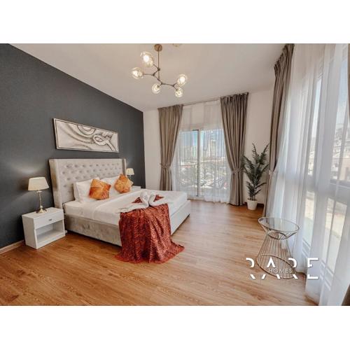 Rare Holiday Homes - Near Circle Mall - Lavender 1 - R309 - Jumeirah Village Circle