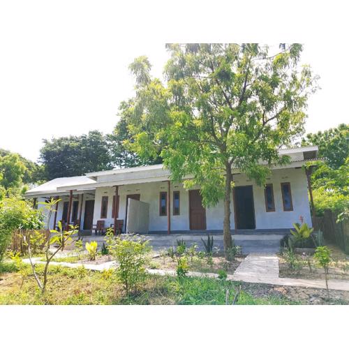 Rasta Homestay Ekas Bay