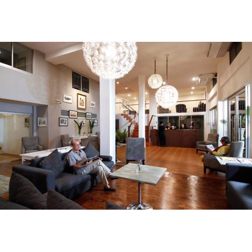 Ratchadamnoen Residence