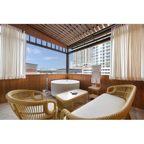 Ratchathewi Hyde Away