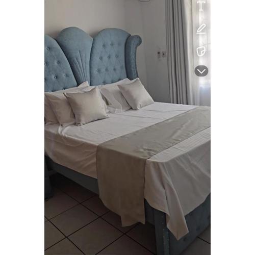 Ratna service apartment