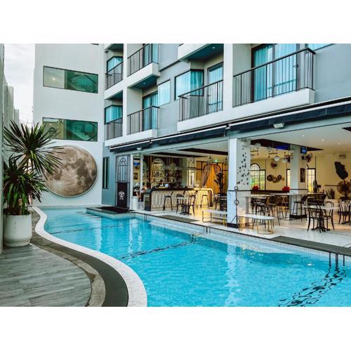 Ratri Hotel Phuket Old Town