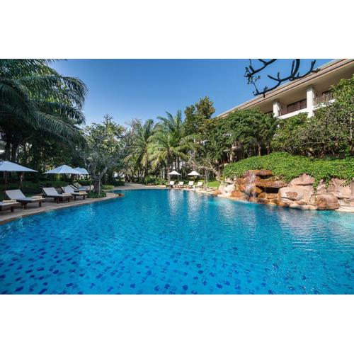 Ravindra Beach Resort & Spa - SHA Extra Plus