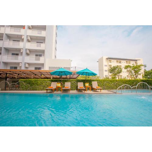 Recenta Phuket Suanluang by Deevana