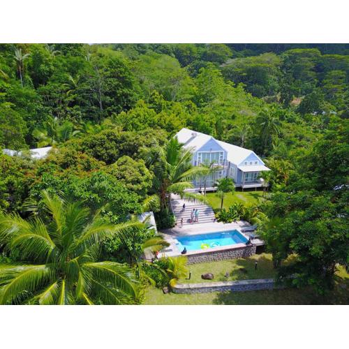 Red Coconut Self-Catering