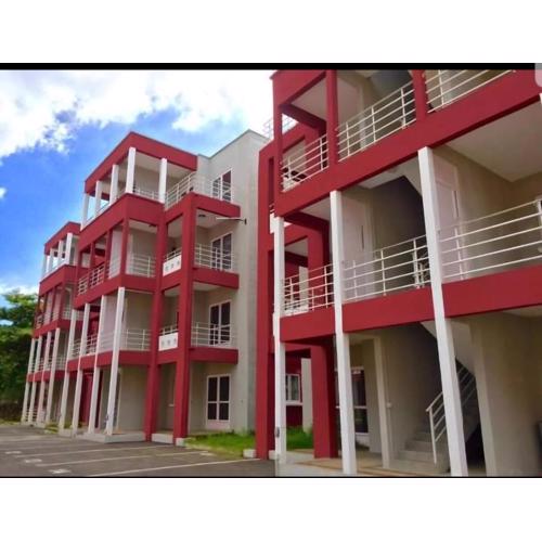 Red Lory Apartment Pereybere