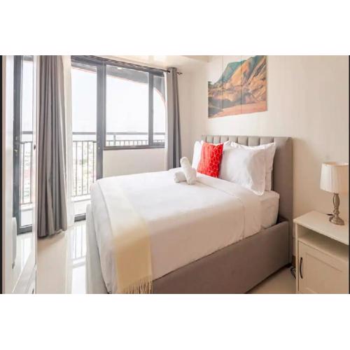 Red Residence Makati-Cozy Condo Unit with Balcony