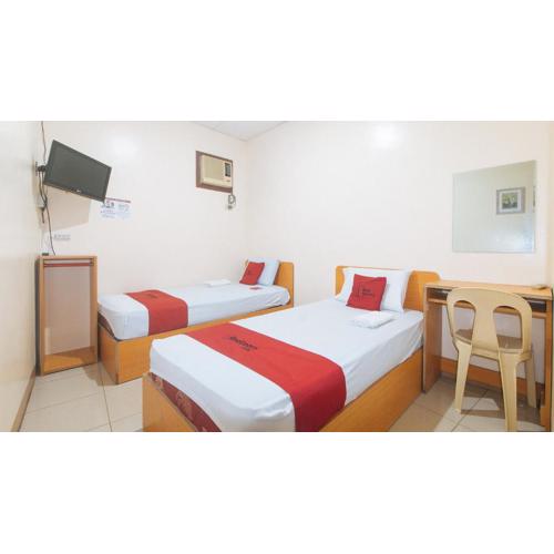 RedDoorz @ Asiana Pension Inn Mandaue City