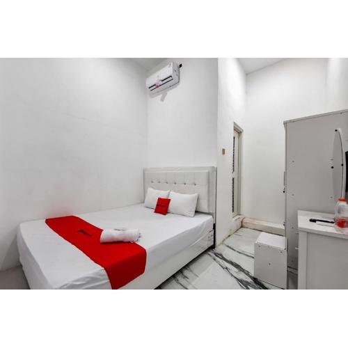 RedDoorz at Barra Homestay near RSUD Batang