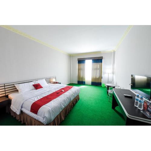 RedDoorz at Brother Homestay Kupang