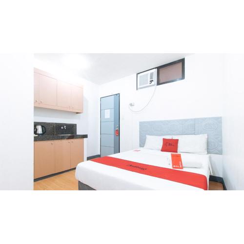 RedDoorz at CAA Road Las Pinas