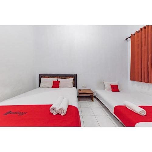 Reddoorz at Ciliwung Guest House Syariah