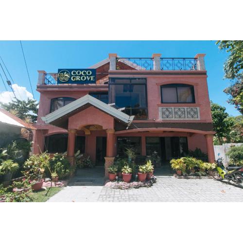 RedDoorz at Coco Grove Tourist Inn