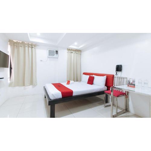 RedDoorz at DBuilders Rooms Bangkal Makati