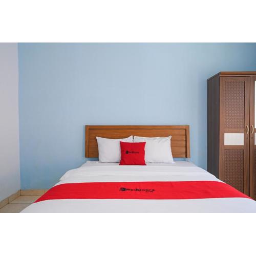 RedDoorz at De'balcon Accomodation Kuta Bali