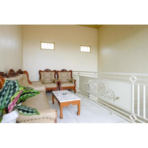 RedDoorz at Dewanti Syariah near Stasiun Tulungagung