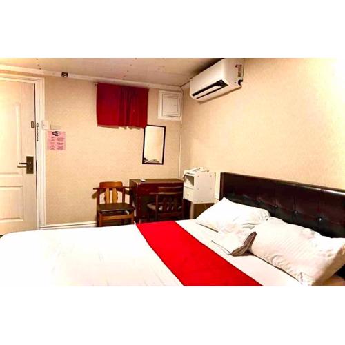 RedDoorz at Emperor Manila Boutique Hotel