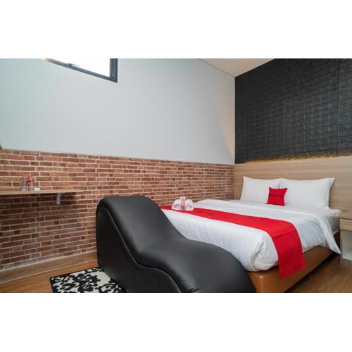 RedDoorz at Golden Averis Cibuluh Bogor