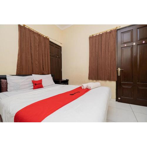 RedDoorz At Graha 99 Simomulyo