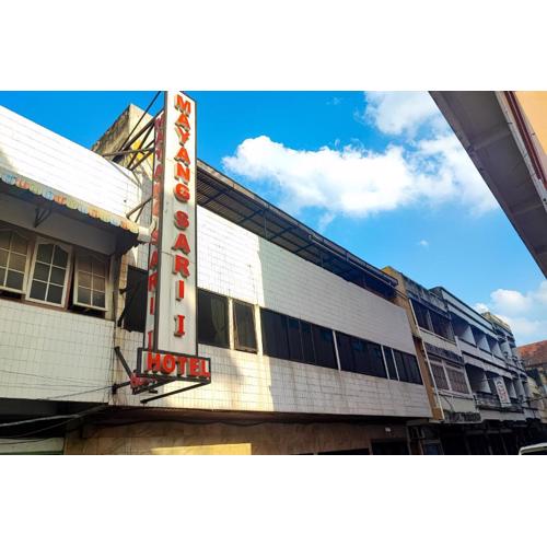 RedDoorz at Hotel Mayang Sari 1