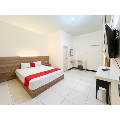 RedDoorz at Hotel Mutiara Ponorogo