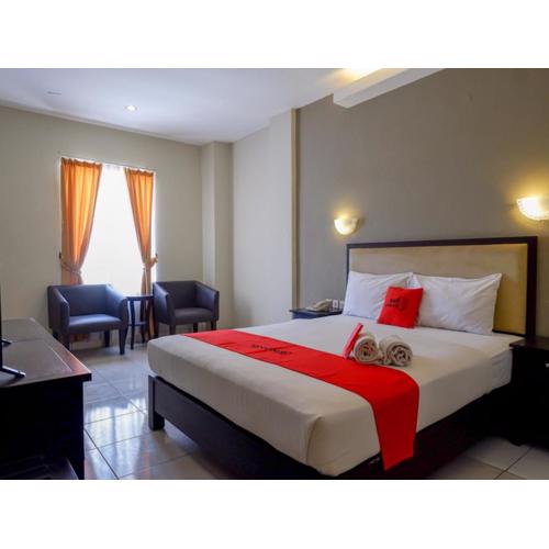 RedDoorz At Jalan Sriwijaya Semarang
