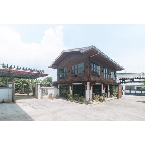 RedDoorz at Joel's Apartelle