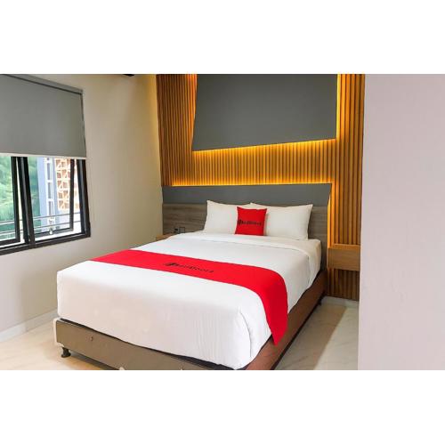 RedDoorz at K1 Hotel near Cipanas Cianjur