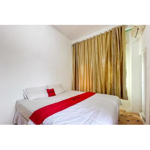 RedDoorz at Kanaka Hostel Tanjung Pinang