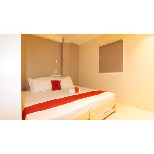 RedDoorz at Laiya Vivo Hotel Batangas