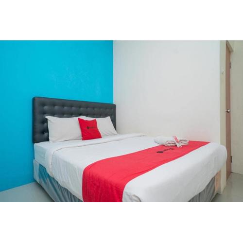 RedDoorz at Mayjen Sungkono Surabaya