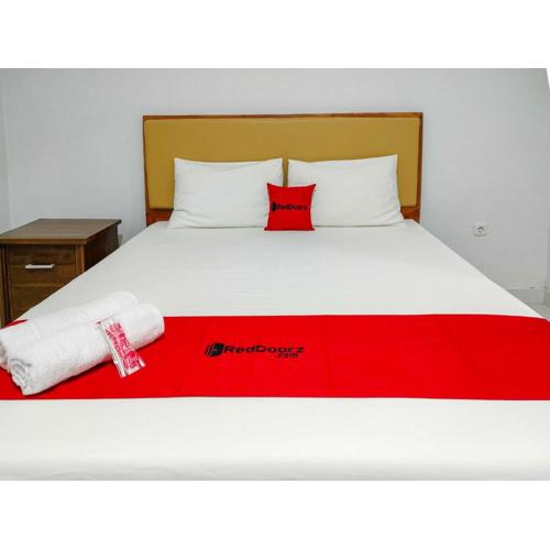 RedDoorz at Omah Candi Sari near Airport YIA