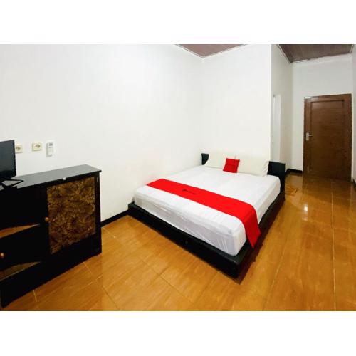 RedDoorz at Pantai Suwuk Kebumen