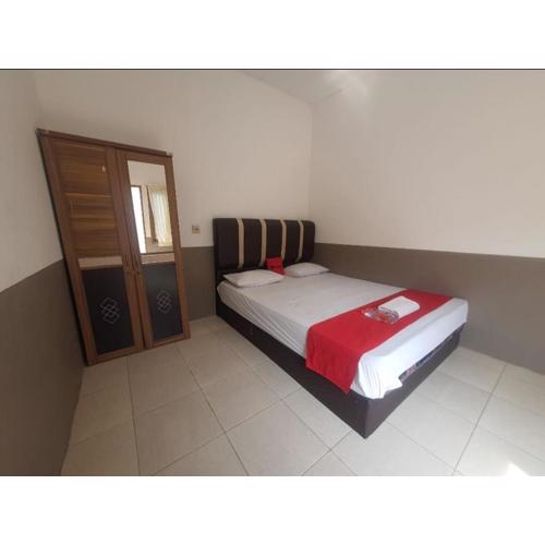 RedDoorz at Permana Homestay near Supadio Airport Pontianak