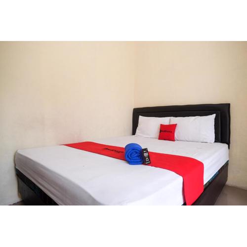 RedDoorz at Putri Syariah Brebes