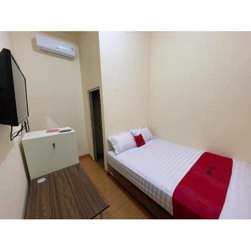 RedDoorz at Ramelau near AP Pettarani