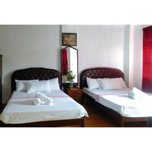 RedDoorz at RHR Tourist Inn Canlaon