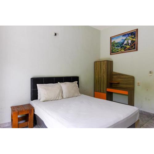 RedDoorz at Saren Anyar Homestay Lukluk